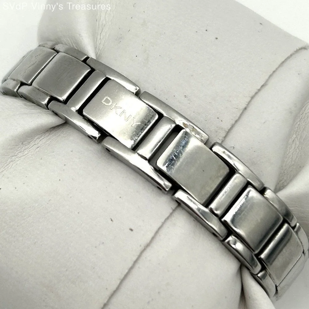 DKNY Women's Silver Stainless Steel Rectangular Face Link Watch NY-3605 Sz 7